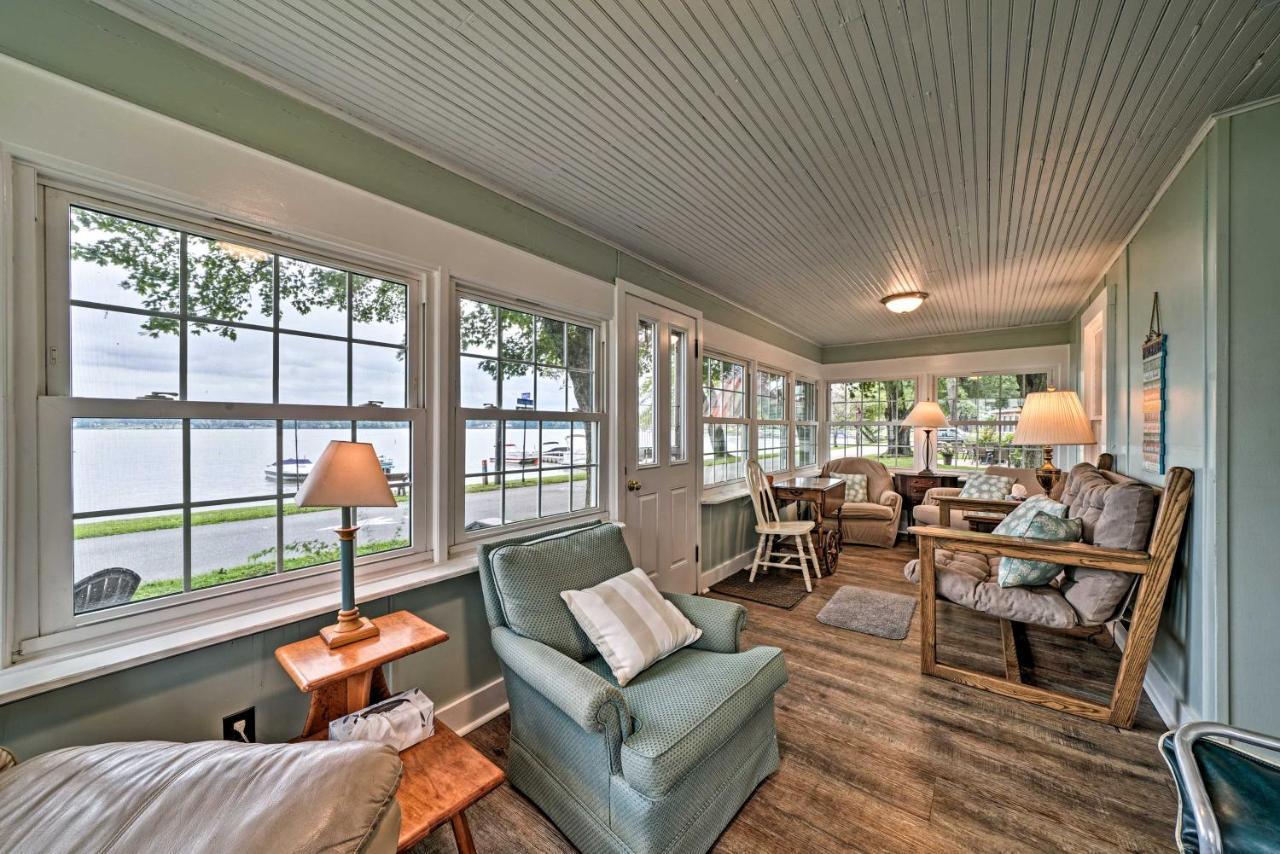 Dreamy Waterfront With Grill Boat And Ski!